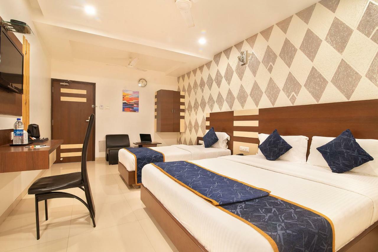 Hotel Sheetal Plaza Surat Exterior photo